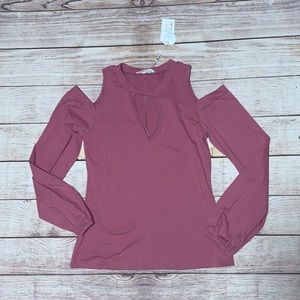 Long sleeve, cold shoulder, key hole shirt